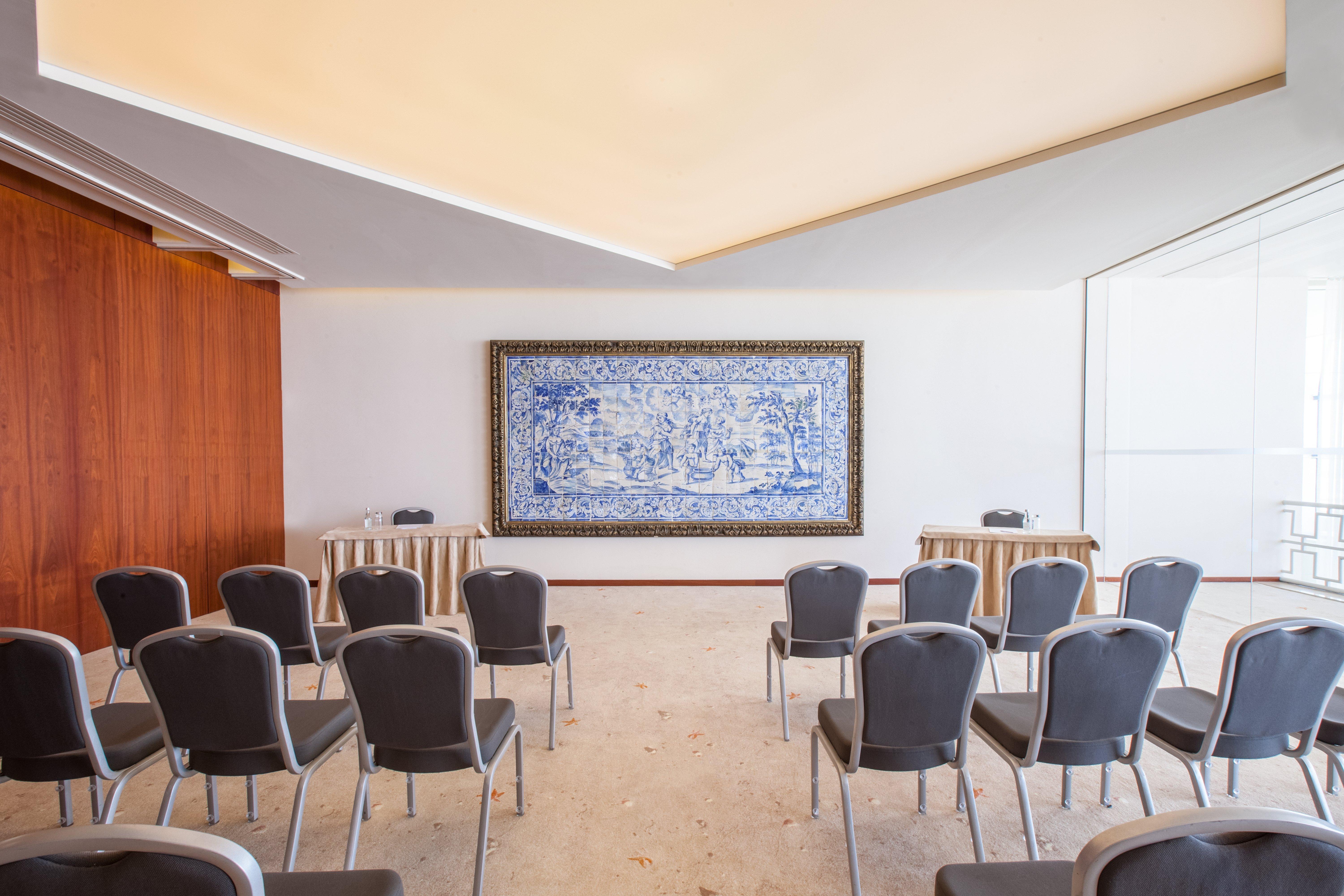 Crowne Plaza Vilamoura - Algarve By Ihg Luaran gambar The interior of the Portuguese Parliament's conference room