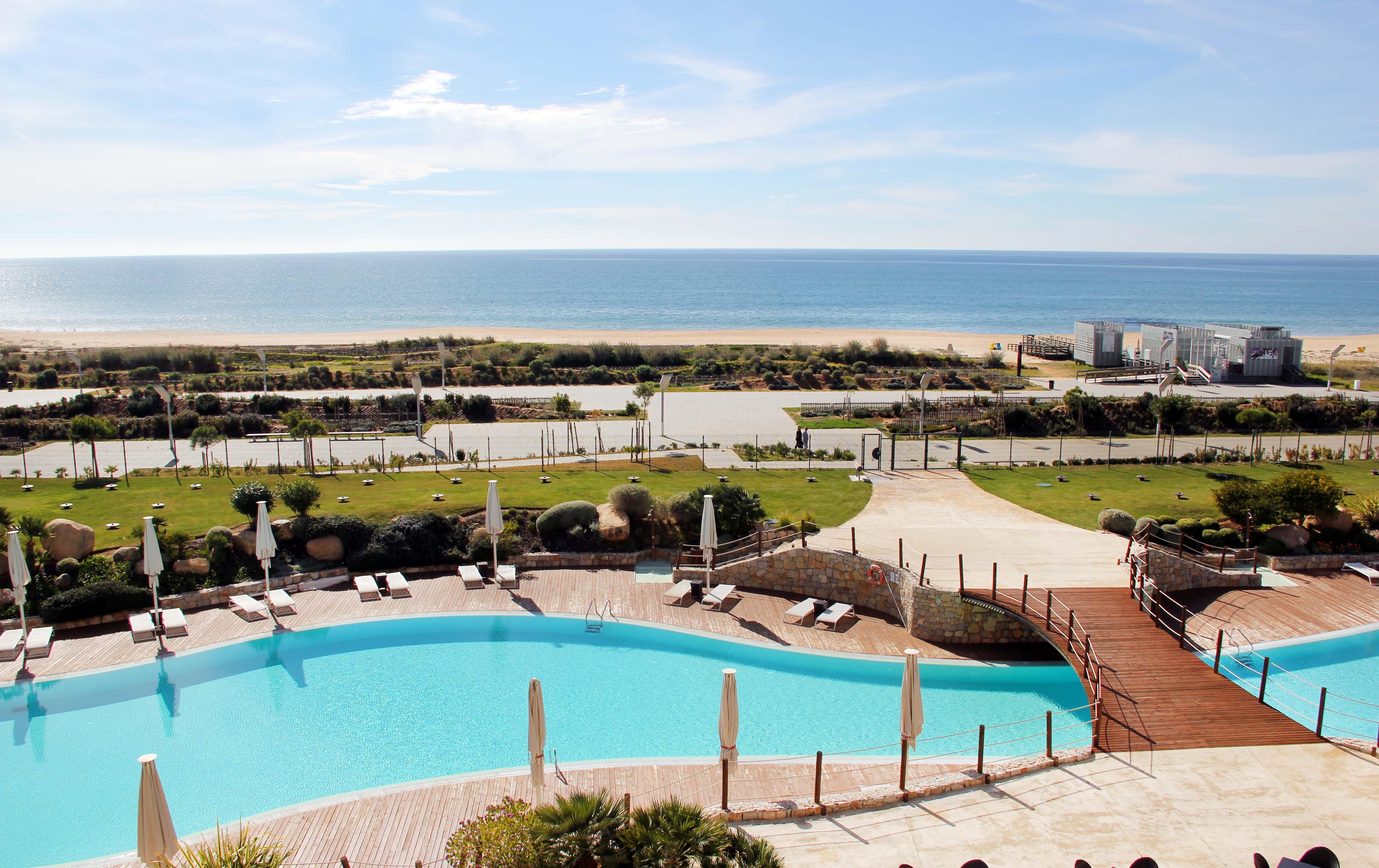 Crowne Plaza Vilamoura - Algarve By Ihg Luaran gambar View of the beach from the hotel