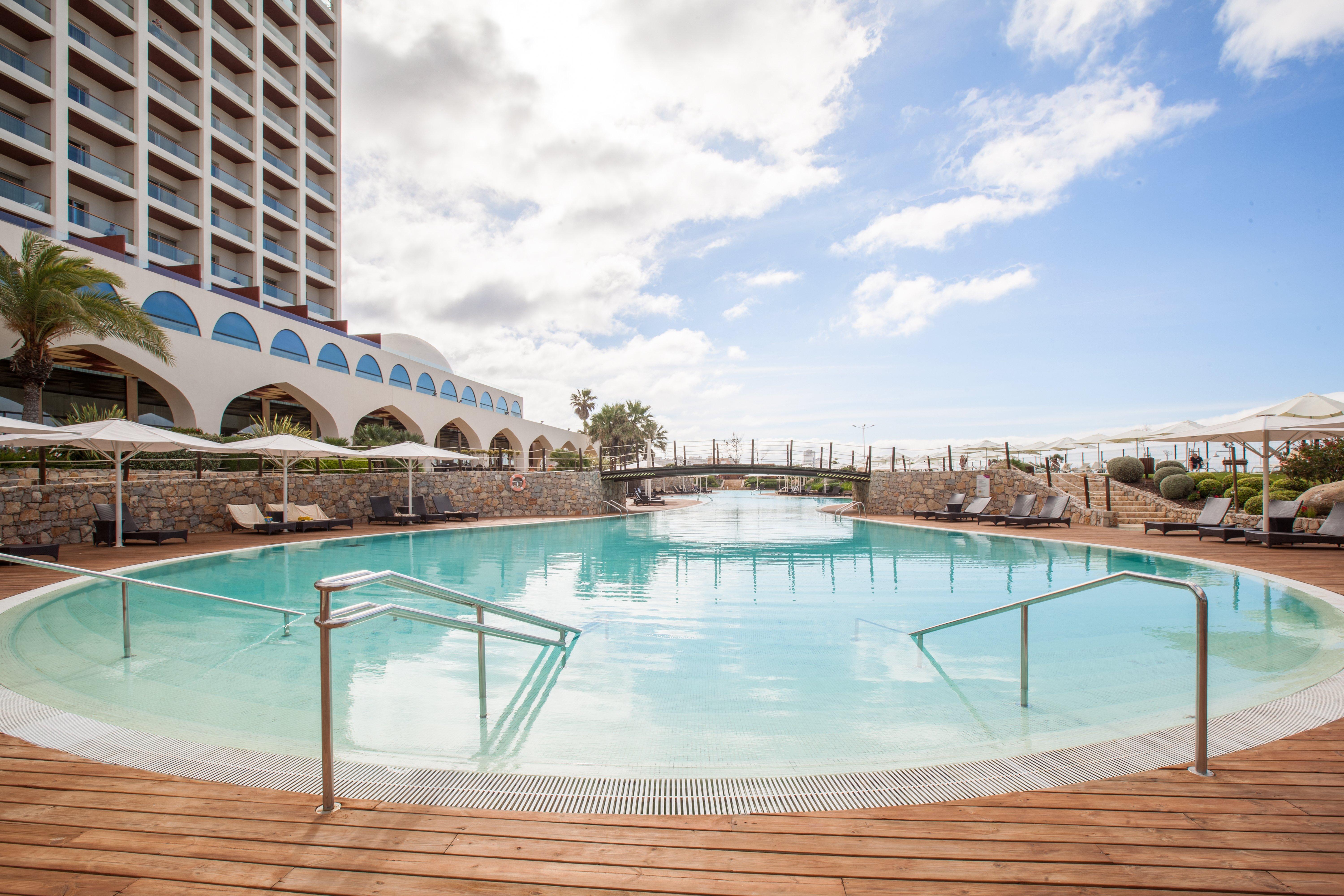 Crowne Plaza Vilamoura - Algarve By Ihg Luaran gambar Pool at the hotel