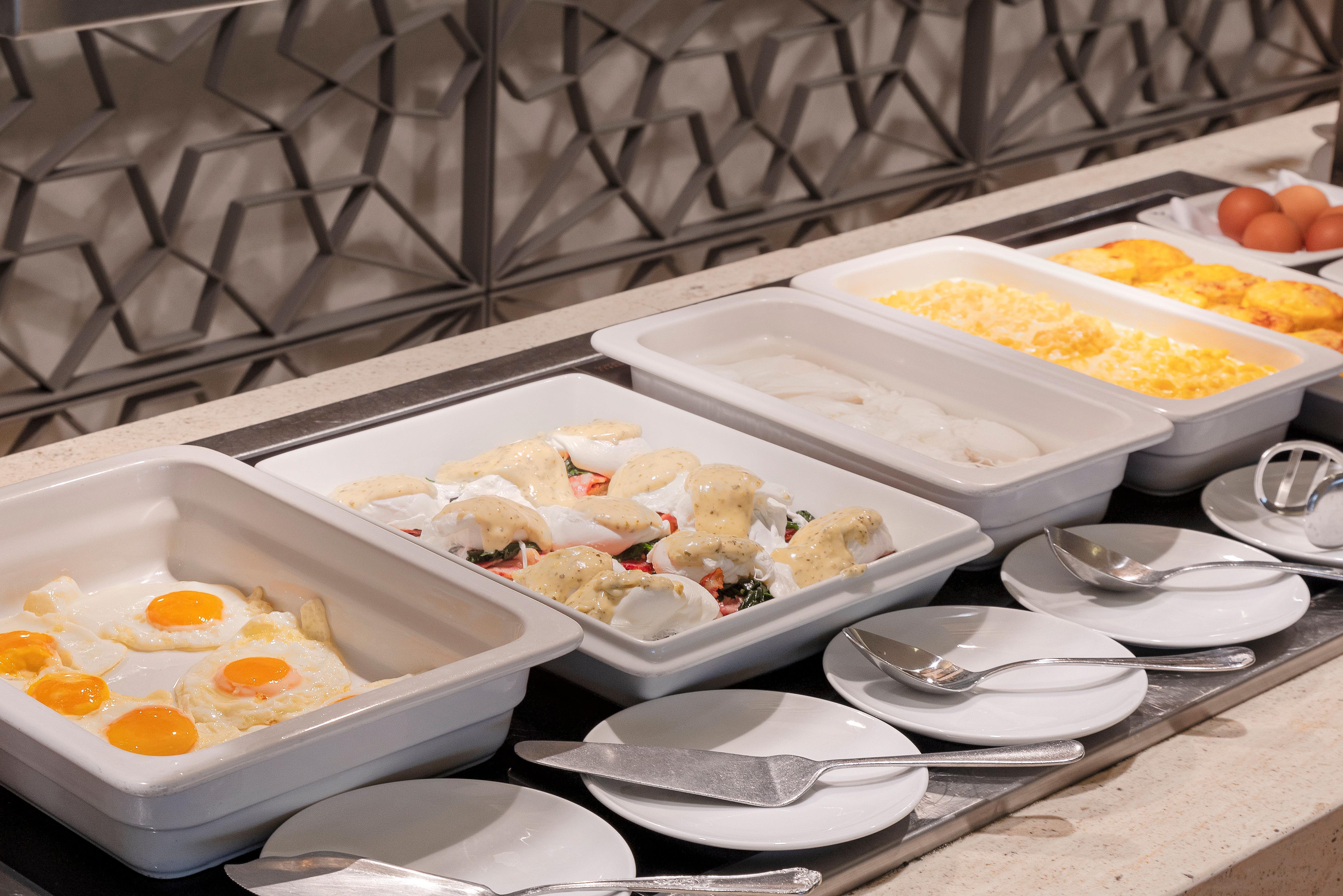Crowne Plaza Vilamoura - Algarve By Ihg Luaran gambar A breakfast buffet