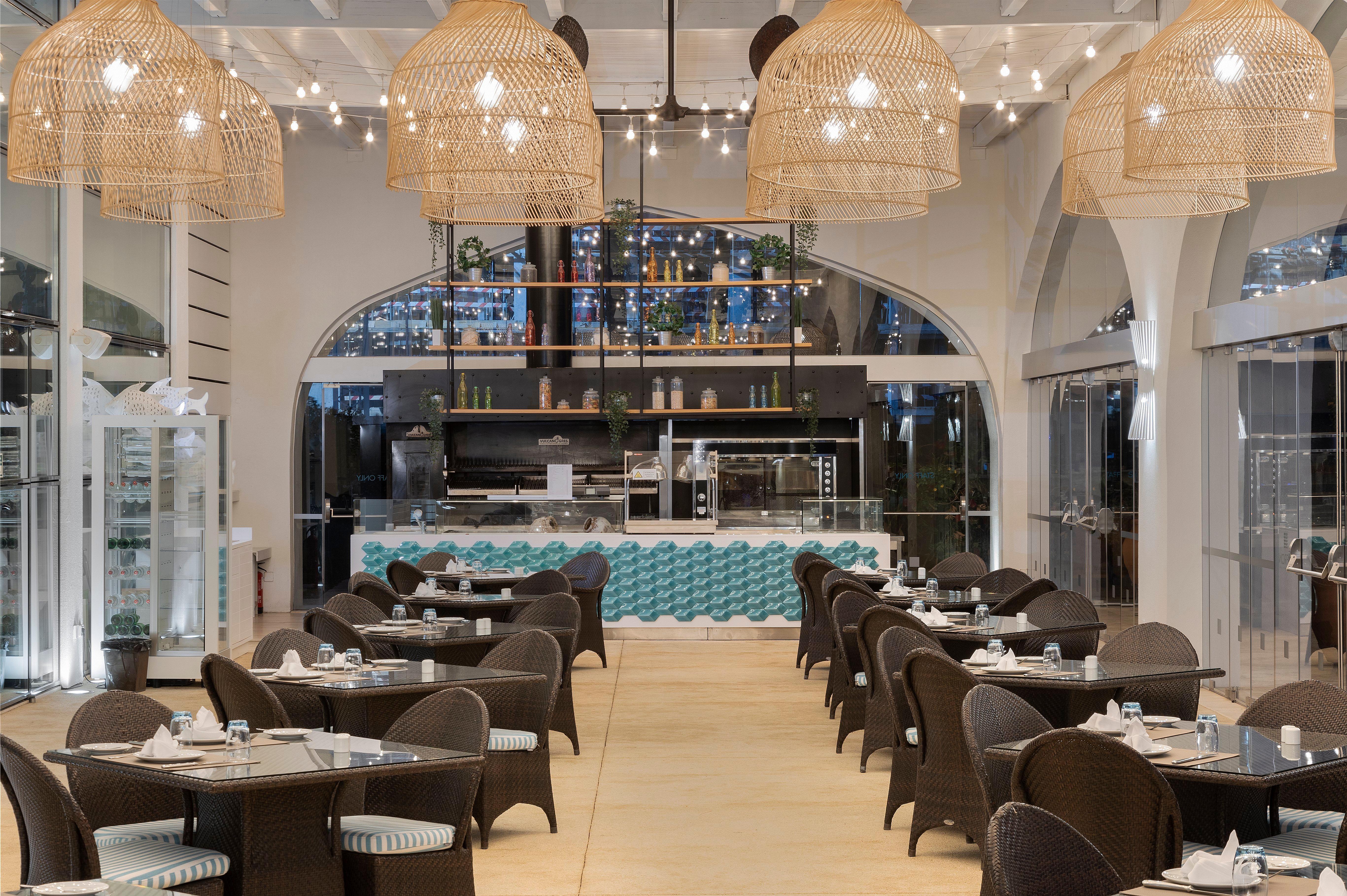 Crowne Plaza Vilamoura - Algarve By Ihg Luaran gambar The interior of the restaurant