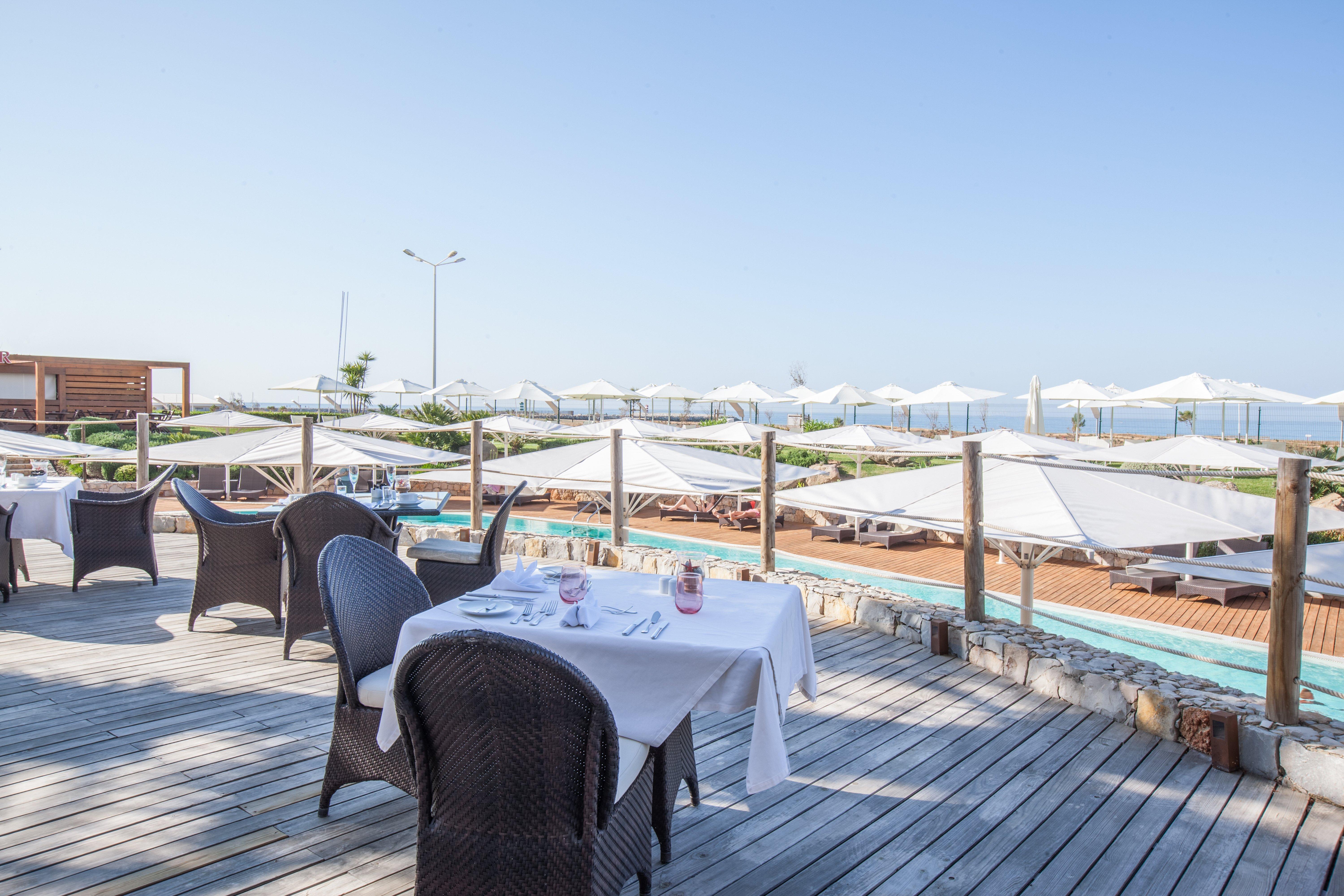 Crowne Plaza Vilamoura - Algarve By Ihg Luaran gambar The beach at the hotel