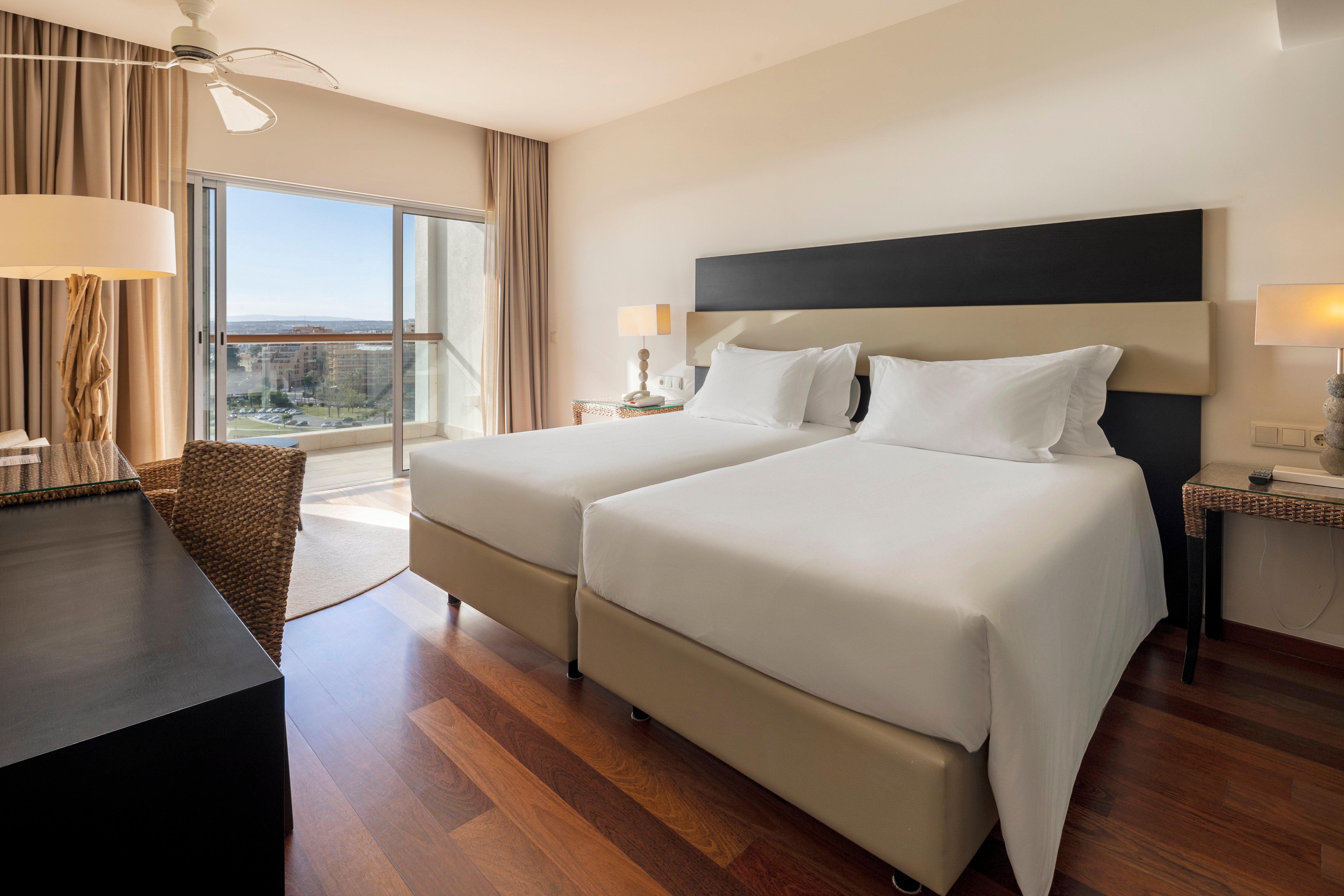Crowne Plaza Vilamoura - Algarve By Ihg Luaran gambar A room at the hotel