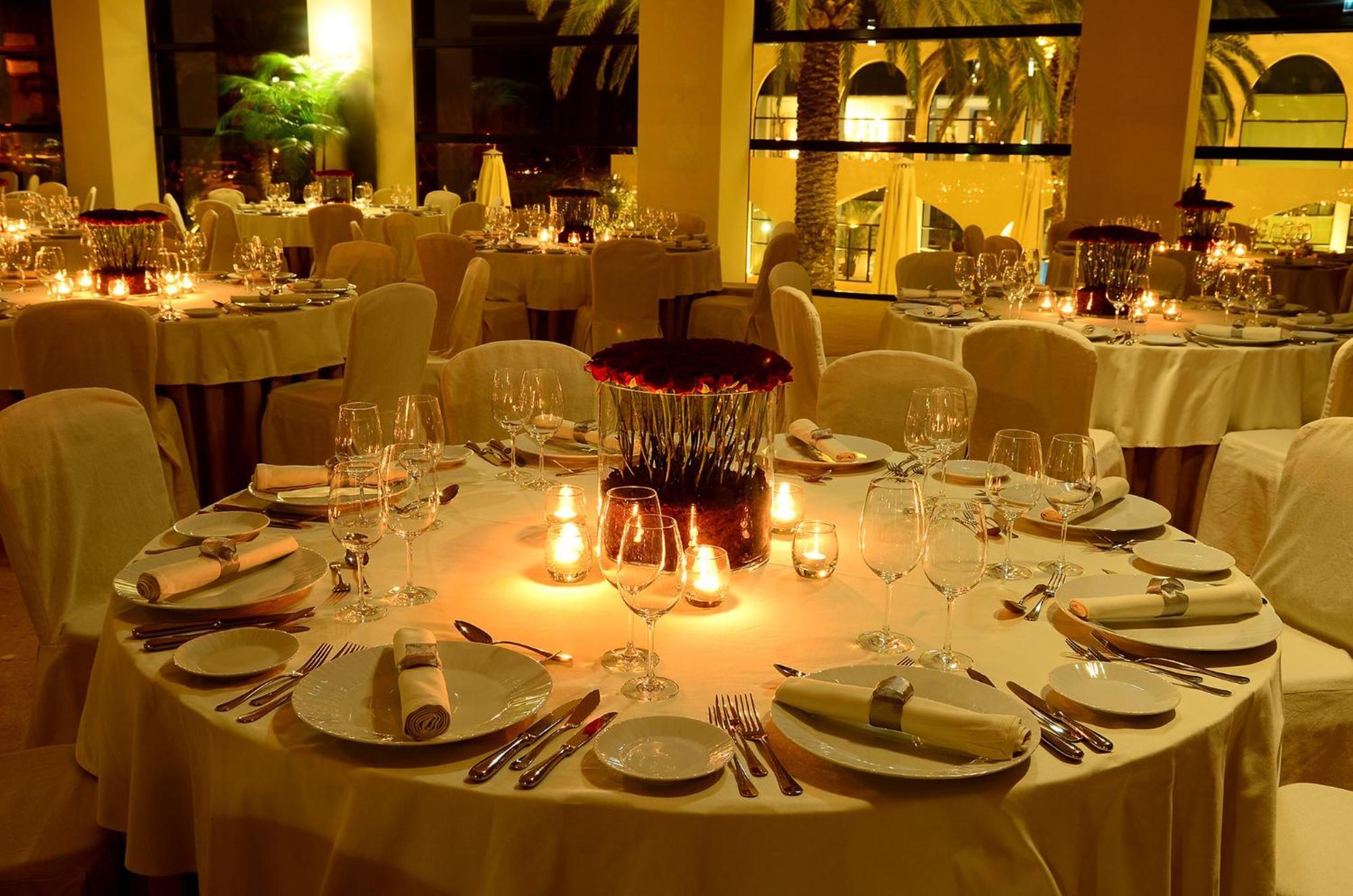 Crowne Plaza Vilamoura - Algarve By Ihg Luaran gambar A table set for a formal dinner